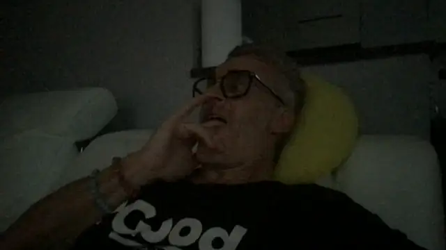 Axl hot online show from July 28, 6:31 pm