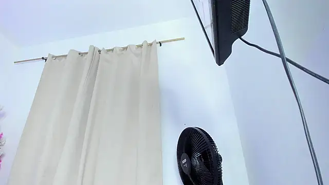 ashly pnik1 online show from February 20, 3:03 am