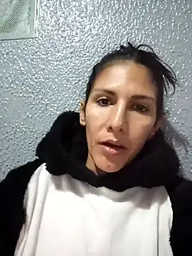 Snapshot of gattycahot chatting on March 8, 10:24 pm gattycahot online show from March 8, 10:24 pm