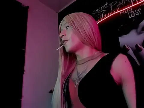 Snapshot of Megam_ chatting on October 1, 1:22 am Megam  online show from October 1, 1:22 am