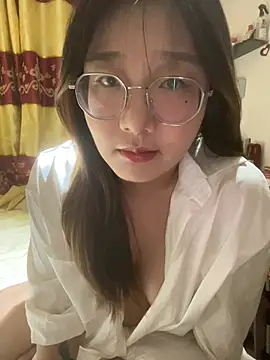 sisi-maiden online show from April 30, 1:06 pm