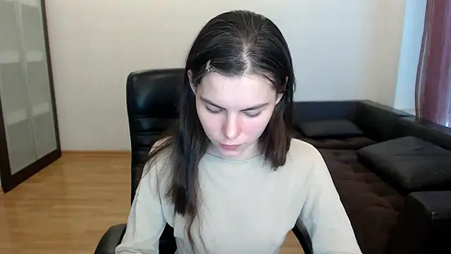 AmelieReve online show from November 6, 1:23 pm