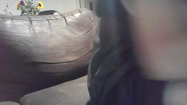 Snapshot of davv28 chatting on September 29, 4:50 am davv28 online show from September 29, 4:50 am