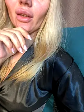 Snapshot of Affectionate_lady chatting on September 20, 9:32 am Affectionate lady online show from September 20, 9:32 am