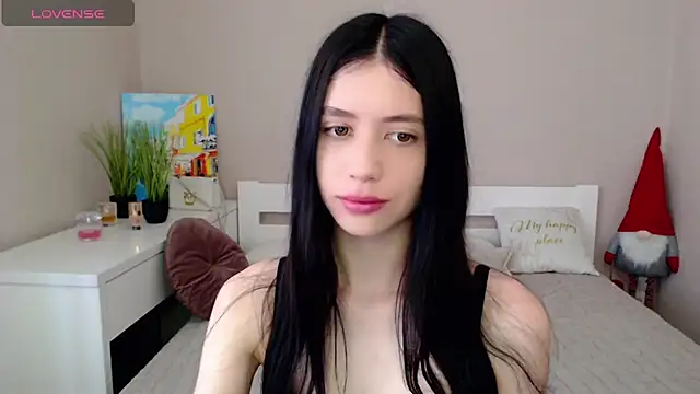 SelinLi online show from June 9, 6:25 am