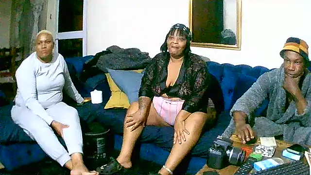 TheeBigPump online show from November 7, 4:18 pm