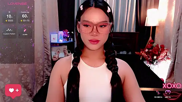 Snapshot of IamRaeganDolls69 chatting on October 8, 11:46 pm IamRaeganDolls69 online show from October 8, 11:46 pm