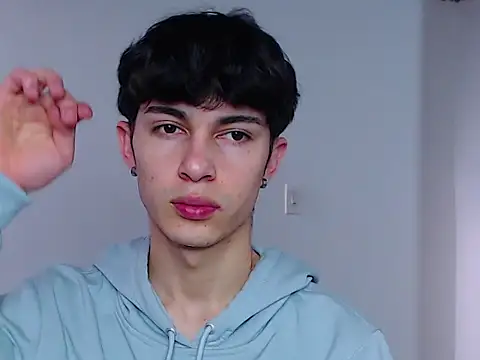 Snapshot of john_vichenso chatting on October 3, 10:07 pm john vichenso online show from October 3, 10:07 pm