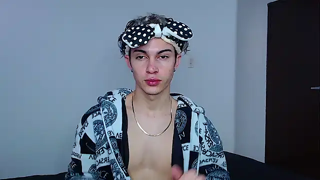 Snapshot of john_vichenso chatting on December 2, 9:54 pm john vichenso online show from December 2, 9:54 pm