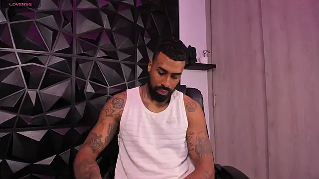OstinDaniels online show from May 8, 9:53 pm