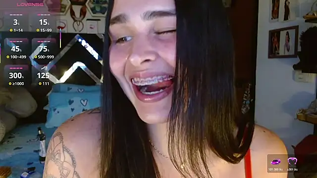 Snapshot of SarithaBunny chatting on November 18, 9:30 pm SarithaBunny online show from November 18, 9:30 pm