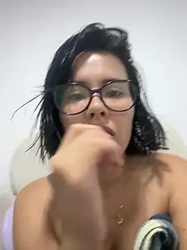 girldom online show from July 24, 2:42 am