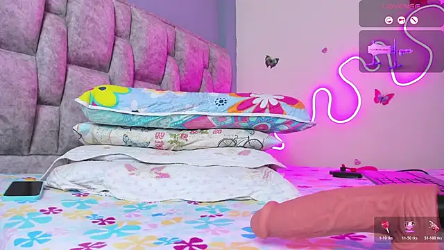 Snapshot of Alhara_Luna chatting on November 28, 3:09 am Alhara Luna online show from November 28, 3:09 am