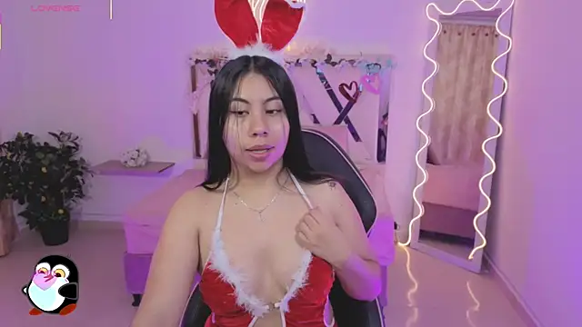 ZURY TAY online show from December 3, 11:52 am