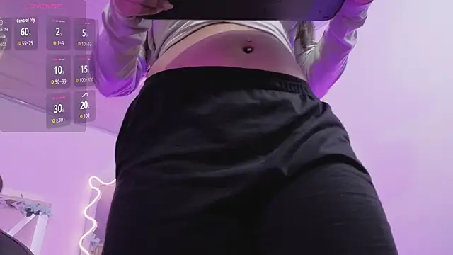 ZURY TAY online show from February 28, 11:44 am