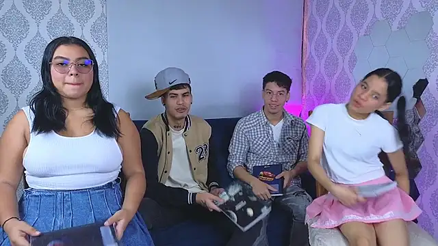 Snapshot of Twink_sensationx chatting on October 15, 1:55 pm Twink sensationx online show from October 15, 1:55 pm