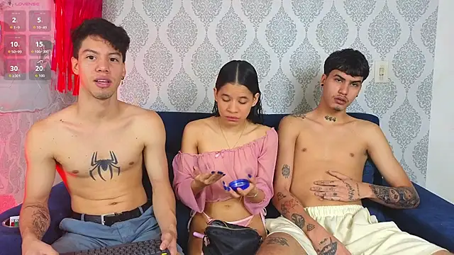 Snapshot of Twink_sensationx chatting on October 19, 1:23 pm Twink sensationx online show from October 19, 1:23 pm