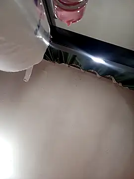 Snapshot of Lady_16 chatting on February 20, 1:46 am Lady 16 online show from February 20, 1:46 am