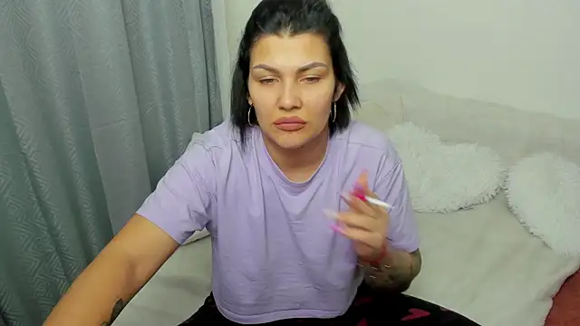 MiaKiittyy online show from February 12, 11:00 pm