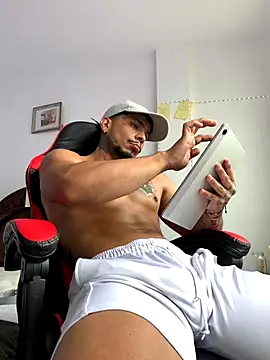 Snapshot of DeimonOficial chatting on September 23, 6:55 pm DeimonOficial online show from September 23, 6:55 pm