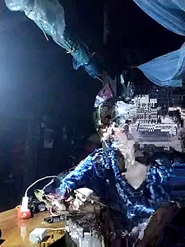 Snapshot of PhamPm70 chatting on November 5, 11:54 am PhamPm70 online show from November 5, 11:54 am