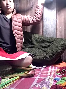 Snapshot of PhamPm70 chatting on November 22, 10:42 pm PhamPm70 online show from November 22, 10:42 pm