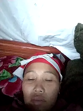 Snapshot of PhamPm70 chatting on November 24, 6:24 am PhamPm70 online show from November 24, 6:24 am