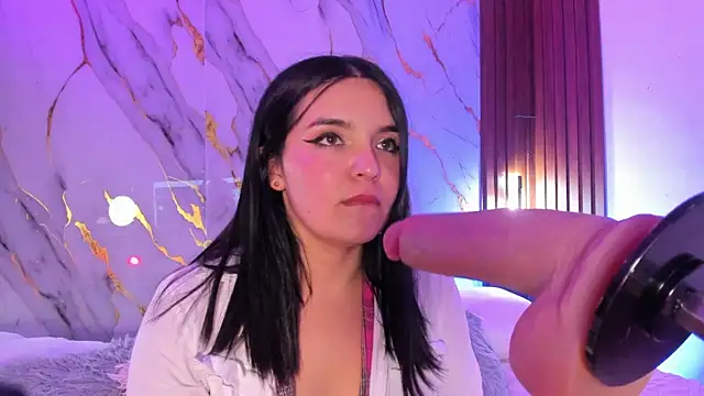 alicecute77 online show from June 5, 2:29 am