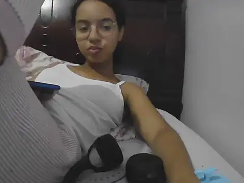 BabygirlCaramelo online show from October 3, 12:29 am