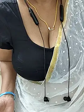 tami lavanya online show from August 7, 4:58 am