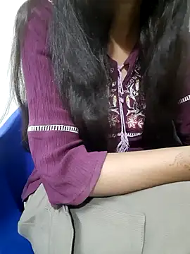 Snapshot of Aarti-kumri chatting on October 16, 2:29 pm Aarti-kumri online show from October 16, 2:29 pm