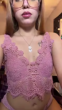 ZeziGamingg online show from June 21, 3:20 am