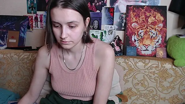 Snapshot of AliceChio chatting on September 17, 3:46 pm AliceChio online show from September 17, 3:46 pm