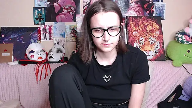 Snapshot of AliceChio chatting on December 15, 12:59 am AliceChio online show from December 15, 12:59 am