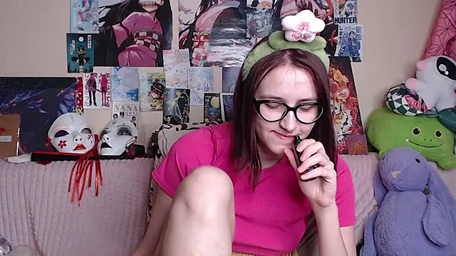 Snapshot of AliceChio chatting on December 16, 4:17 am AliceChio online show from December 16, 4:17 am