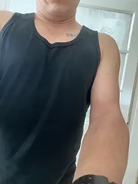 MagyarHunor online show from December 3, 8:23 am