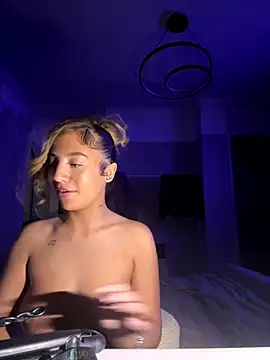 Snapshot of Aurorajadex chatting on September 28, 12:05 am Aurorajadex online show from September 28, 12:05 am