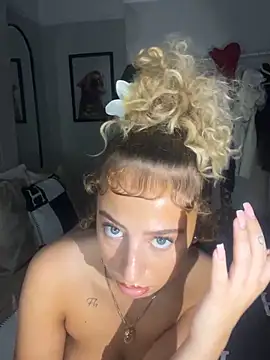 Snapshot of Aurorajadex chatting on October 8, 7:55 pm Aurorajadex online show from October 8, 7:55 pm