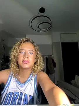 Snapshot of Aurorajadex chatting on October 24, 12:56 pm Aurorajadex online show from October 24, 12:56 pm