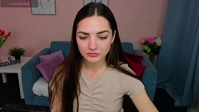 MyEllaLuvs online show from October 21, 8:20 pm