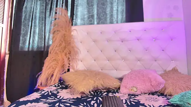 Snapshot of tatixxxvega chatting on July 25, 5:21 pm tatixxxvega online show from July 25, 5:21 pm