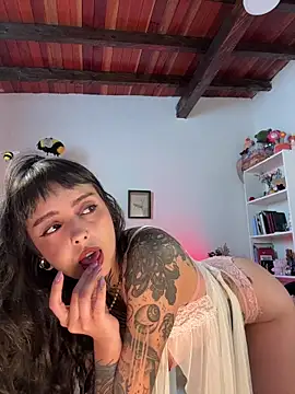 janne maybe online show from December 3, 3:32 pm