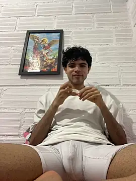 Snapshot of Axel-Mejia chatting on October 22, 2:23 am Axel-Mejia online show from October 22, 2:23 am