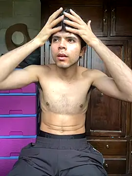 Snapshot of Axel-Mejia chatting on October 31, 7:04 pm Axel-Mejia online show from October 31, 7:04 pm