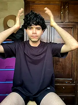 Snapshot of Axel-Mejia chatting on November 1, 2:08 pm Axel-Mejia online show from November 1, 2:08 pm