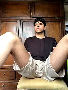 Snapshot of Axel-Mejia chatting on November 9, 8:18 pm Axel-Mejia online show from November 9, 8:18 pm