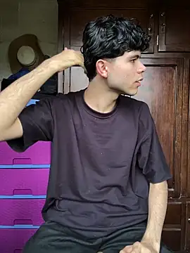 Snapshot of Axel-Mejia chatting on November 11, 12:38 pm Axel-Mejia online show from November 11, 12:38 pm