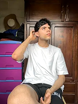 Snapshot of Axel-Mejia chatting on November 14, 6:28 pm Axel-Mejia online show from November 14, 6:28 pm