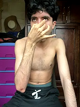 Snapshot of Axel-Mejia chatting on November 20, 12:49 pm Axel-Mejia online show from November 20, 12:49 pm