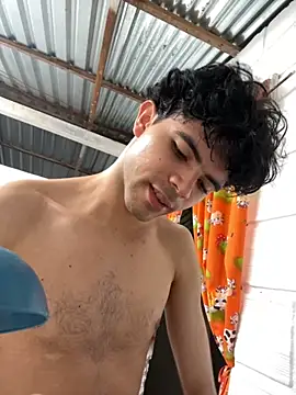 Snapshot of Axel-Mejia chatting on December 4, 1:42 pm Axel-Mejia online show from December 4, 1:42 pm